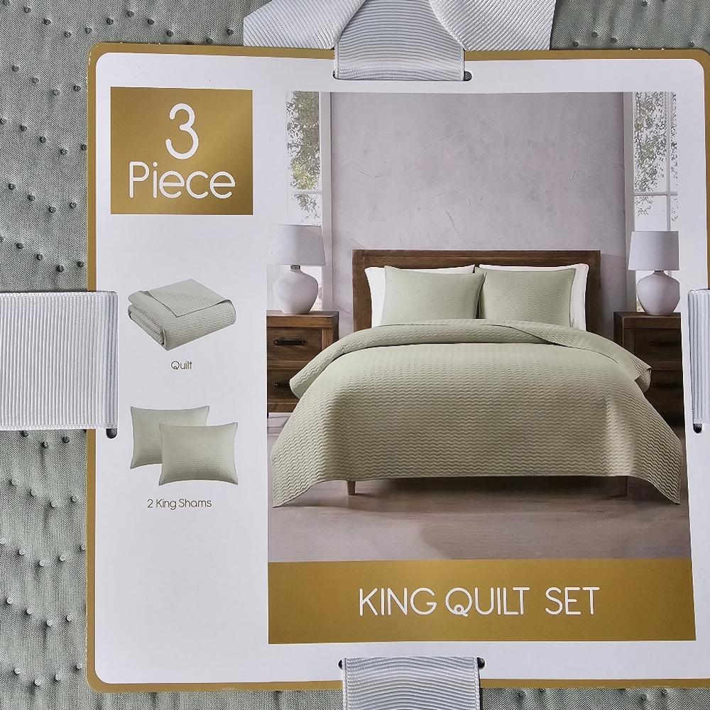 3PC Quilt Set - Picture 2 of 3